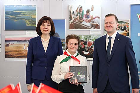Кочанова: молодежь Беларуси уважает и чтит историю своей страны
