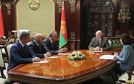 Лукашенко: справедливость должна лежать в основе всех действий местной вертикали власти