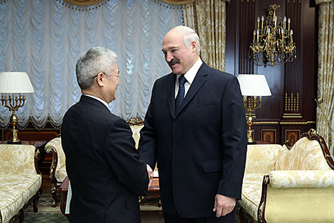 Посол Китая передал Лукашенко добрые пожелания от Си Цзиньпина