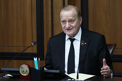 Гусаков: пока рано принимать решение о круглогодичной экспедиции в Антарктиду, но мы приближаемся к этому
