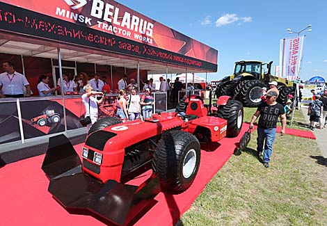 Belarusian MTZ eager to assemble tractors in South Africa, Angola
