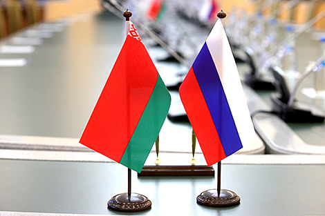 Belarus, Russia’s Vologda Oblast sign contracts in food and forestry sectors