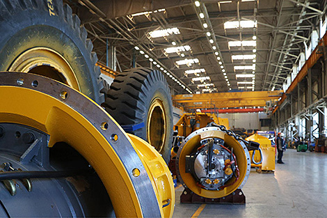 Import substitution, new technology seen as major prospects for Belarusian industry