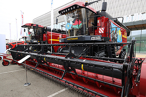 Gomselmash to supply upgraded grain harvesters to Kazakhstan