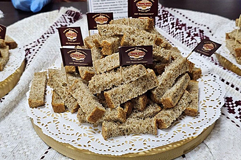Baking in color: Minsk Oblast rolls out sprouted purple wheat bread in 2025