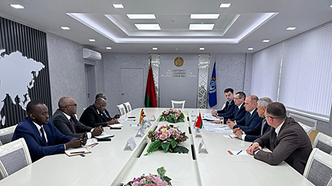 Belarus, Uganda to expand industrial partnership
