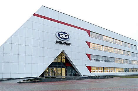 Belarus’ vice premier speaks about BelGee plant, work on Belarus-Russia car