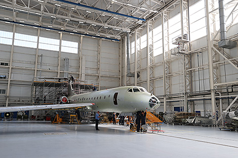 Lukashenko visits Minsk Civil Aviation Plant