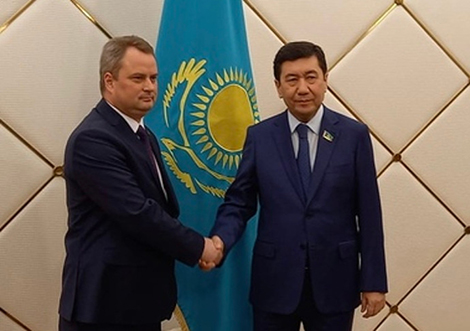 Kazakhstan interested in Belarus’ experience in agriculture, IT industry