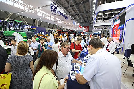 Steelmakers of Belarus, Russia sign agreements worth RUB4.6b at Innoprom