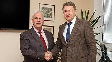 Belarus, Hungary discuss business cooperation