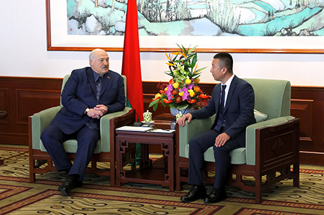 Lukashenko invites China to build greenhouse complexes in Belarus