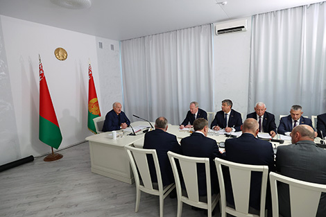 Lukashenko cautiously optimistic on consumer prices, warns against complacency