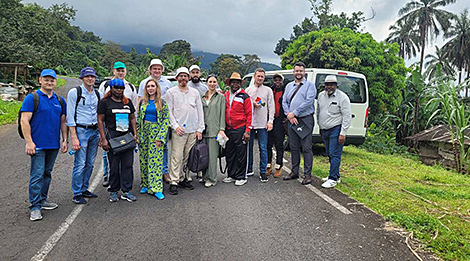 Belarusian experts studying soils, climate in Equatorial Guinea