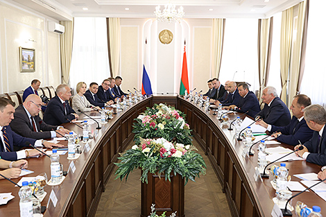 Belarus eager to sell agricultural machines, passenger vehicles to Russia’s Tomsk Oblast