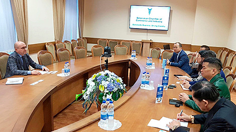 China shows interest in increasing trade with Belarus