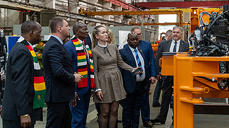 Zimbabwe interested in Amkodor road construction equipment supplies