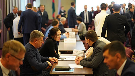 Business matchmaking session gathers over 100 businessmen from Belarus, Irkutsk Oblast