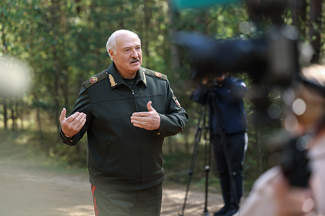 Lukashenko reveals details of conversation with Potanin: Dangerous to keep U.S. dollars as reserve