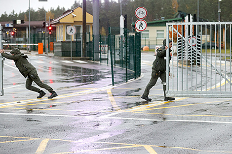 Lithuanian government authorizes reopening border with Belarus