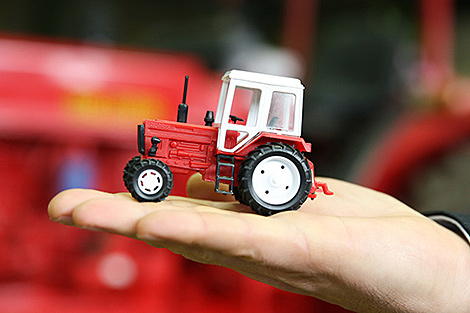 Belarus’ new tractor assembly plant to open in Moldova in September