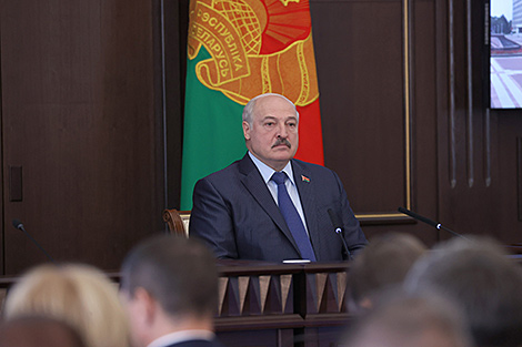 Lukashenko expects Belarusian economy to fare well in 2022