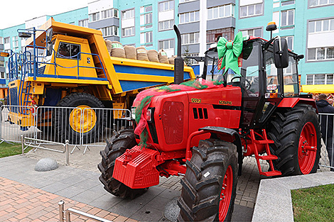 Lukashenko: Countryside revival essentially started with harvest festivals Dazhynki