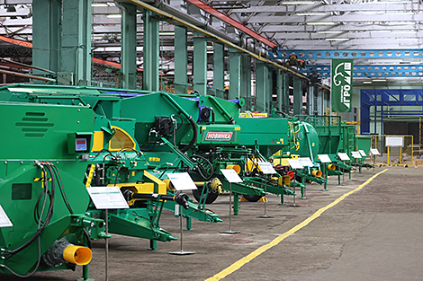 Belarusian farm machines on display at trade show in Zimbabwe