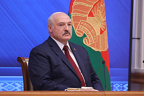 Lukashenko responds to Lithuania’s threat to stop transit of potash fertilizers