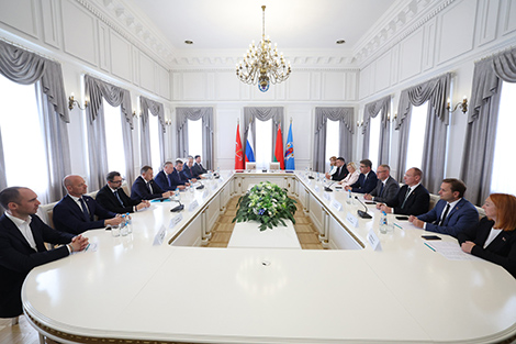 Minsk, St. Petersburg sign cooperation plan until 2030