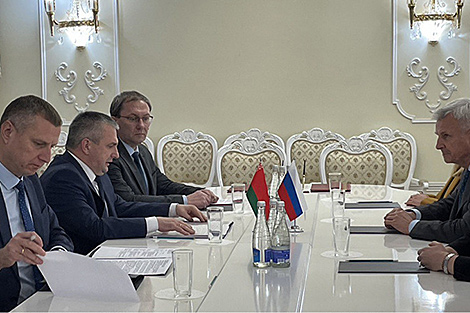 Belarus’ ambassador discusses prospects for joint ventures in Russia’s Magadan Oblast