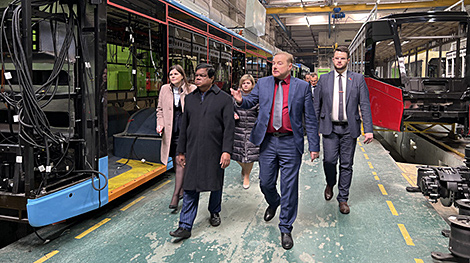 Sri Lankan delegation on visit to Belarus