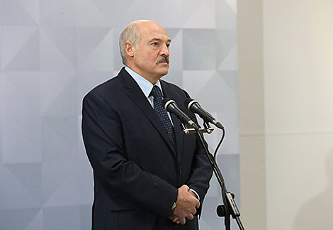 Belarus president warns private companies against laying off employees