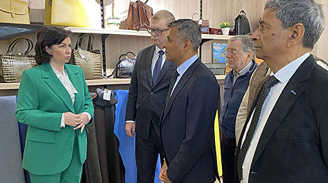 Belarusian Bellegprom, Indian company discuss cooperation in production of fabrics