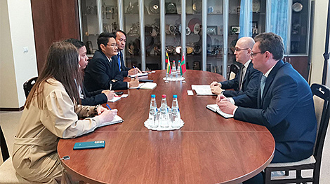 Belarus, Myanmar discuss interaction of business circles