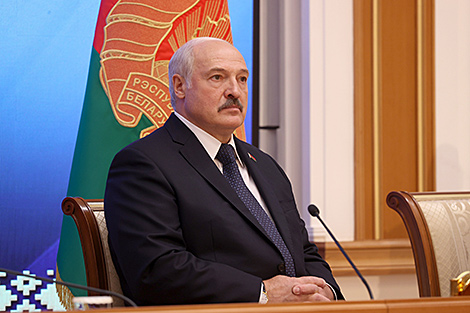 Lukashenko urges to build up internal reserves despite sanctions