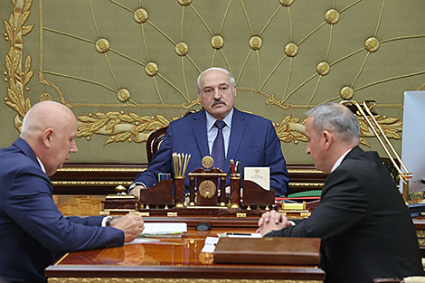 Lukashenko emphasizes importance of local road maintenance
