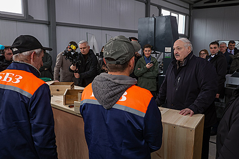 Lukashenko calls for more small-scale wood processing facilities in Belarus