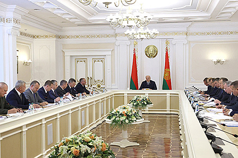 Lukashenko: Pig breeding complexes should be upgraded