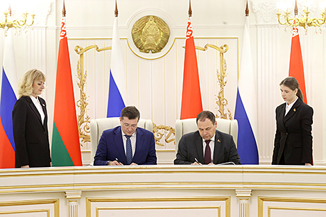Belarus, Russia's Nizhny Novgorod Oblast sign contracts worth over RUB1bn