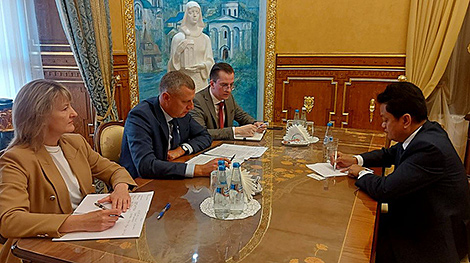 Belarus seeks to supply, potash fertilizers, machinery, food to Cambodia