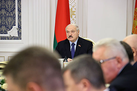 Lukashenko in favor of small grants system designed to support youth initiatives