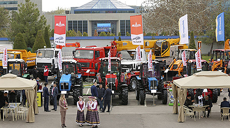 Belarus’ exposition opens at industrial expo in Uzbekistan