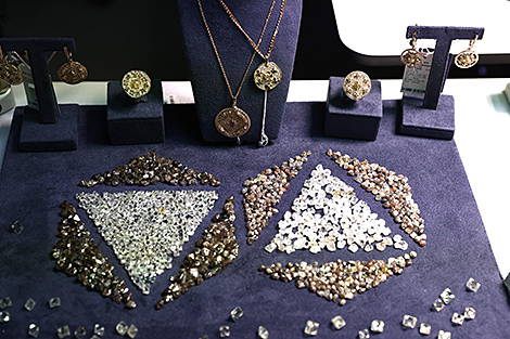 Main takeaways from Lukashenko's visit to Kristall jewelery plant in Gomel