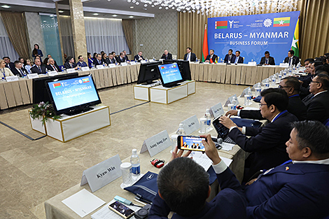 Belarus, Myanmar sign over 10 agreements at business forum