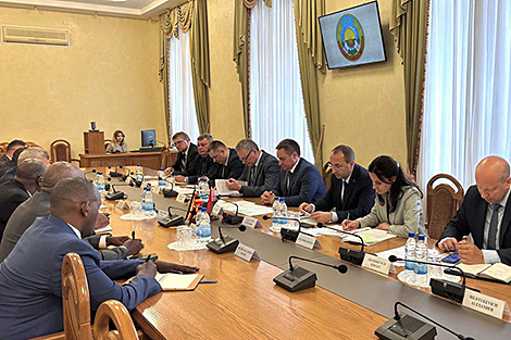 Belarus, Uganda discuss amino acids and equipment supplies