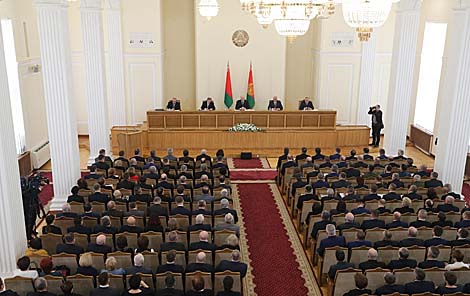 Lukashenko hails Baranovichi’s role in Belarus’ transport infrastructure