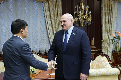 Lukashenko offers Belarus’ technologies, construction assistance to Vietnam