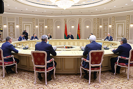 Lukashenko: Belarus intends to structure its capabilities in Russia, to set up trade centers