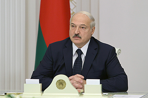 Lukashenko: We will not let Belarusian ruble collapse